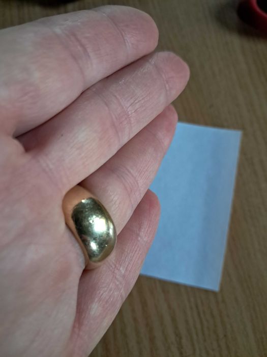 каблучка золота р.18 сучасний дизайн. Ціна 3300грн/1 грам.