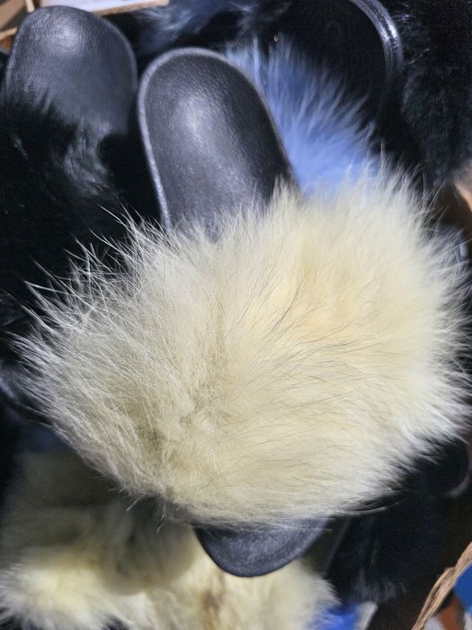 Wyprzedaz z 320zl Klapki futro naturalne jenot norka