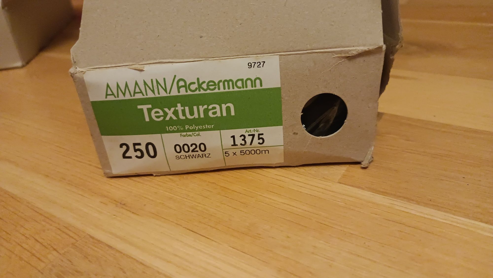 Nici do overloku 20 sztuk.