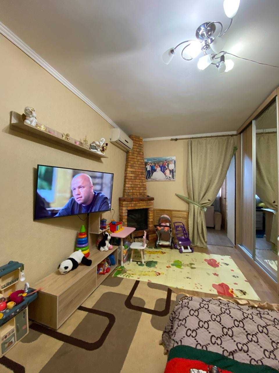 продам 2х комнатную в кирпичном доме на Черемушках