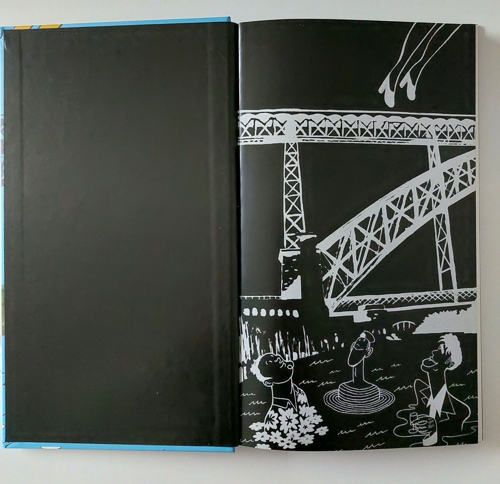 CD e livro de banda desenhada dos GNR