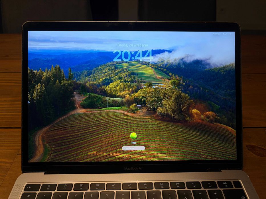 MacBook Air 13" 2018, i5, 8GB RAM, 128GB SSD