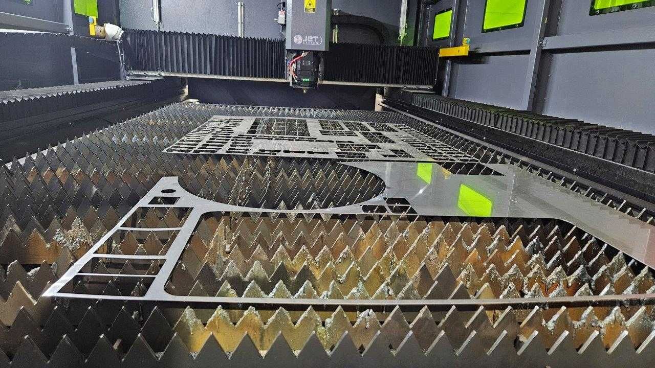 Laser światłowodowy JETSYSTEM LASER JSL3015CE