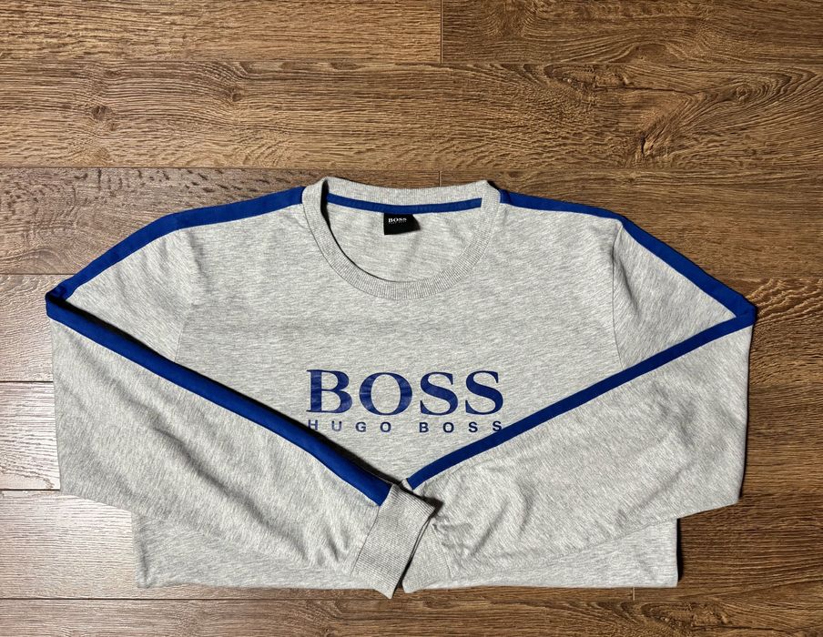 Свитшот Hugo Boss.