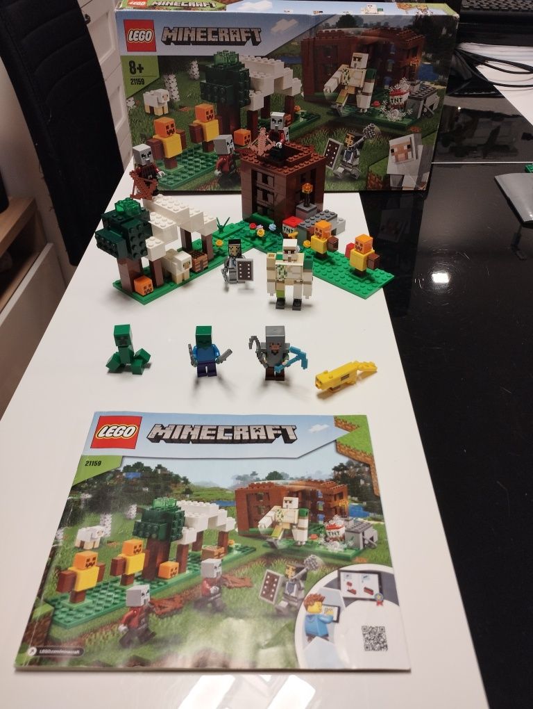LEGO Minecraft 21159 Kryjówka rozbójników + instrukcja+pudełko+gratisy
