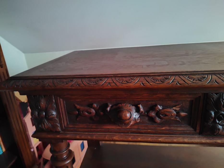 Pomocnik, stolik eklektyczny z blatem marmurowym