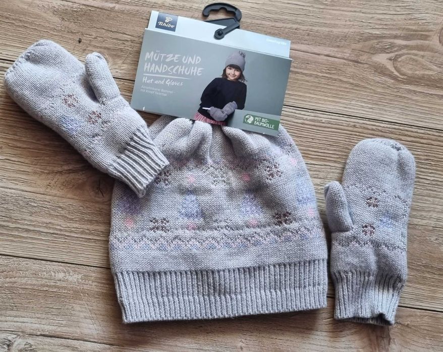 Czapka z rękawiczkami