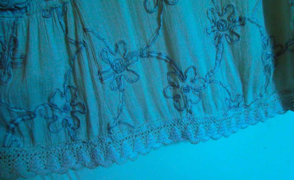 Biała Koszula Nocna z wyszywanym haftem na ramiączkach rozm. 42/44