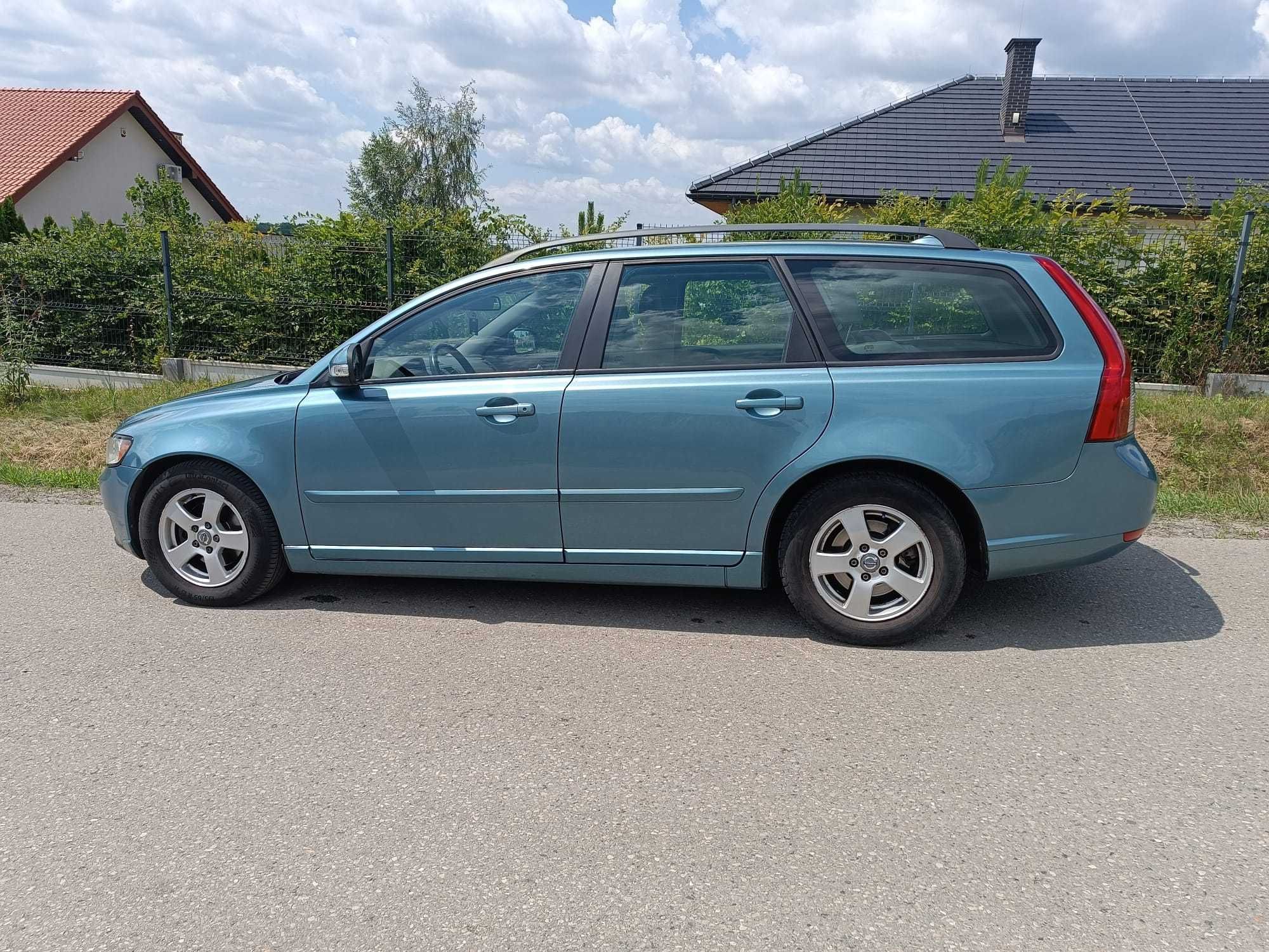 Volvo V50 1,6D 2010 niebieski, ogłoszenie prywatne