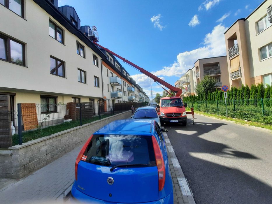 Podnośnik koszowy Legionowo zwyżka, dźwig, wycinka drzew, usługi