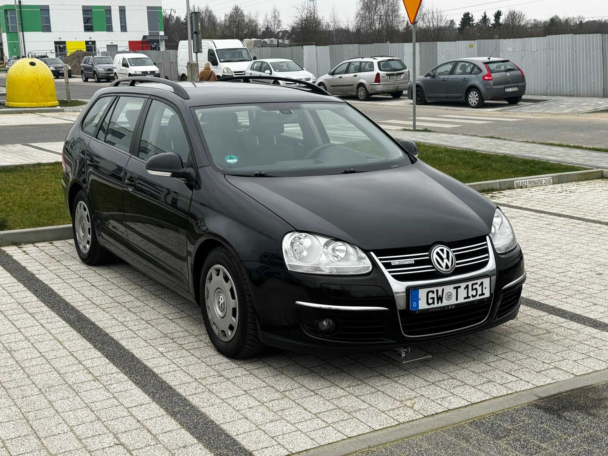 Volkswagen Golf V 1.9 TDI 105km 2009r Kombi BlueMotion