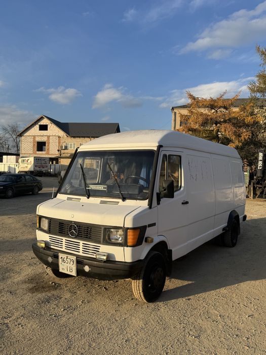 Mercedes 410 609. Sprinter rex vario