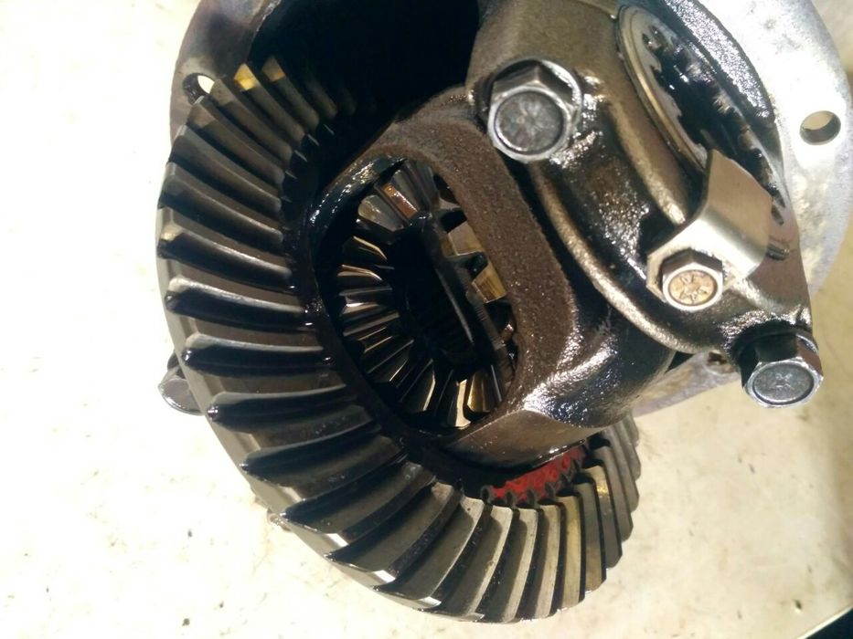 Редуктор задній на ниву мост нива міст ніва пара 10/41 ваз 2103 б/у