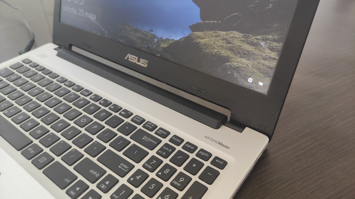 Laptop Asus K56C Intel i3 8GB 500GB SDD WIN10