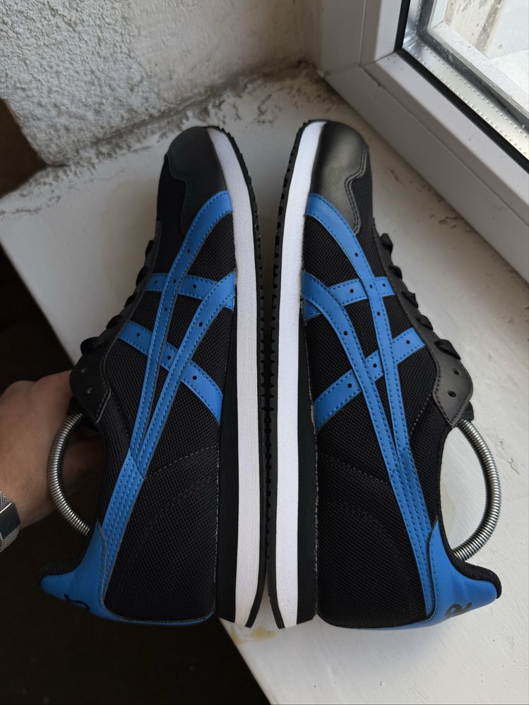 Чоловічі кросівки Asics