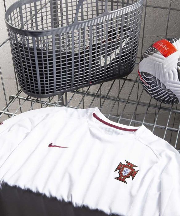 Camisola Nike Portugal Técnicos Mundial 2006 (XL)