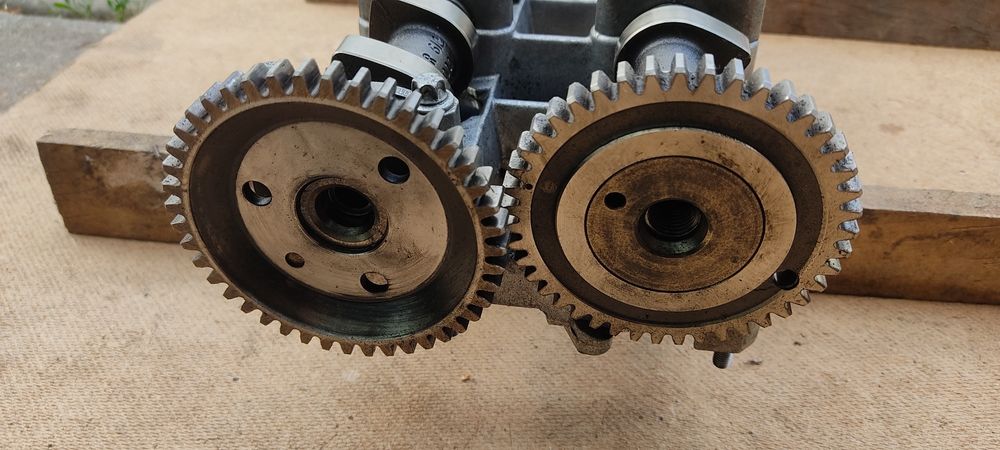 Розпредвал  спрінтер 2.7