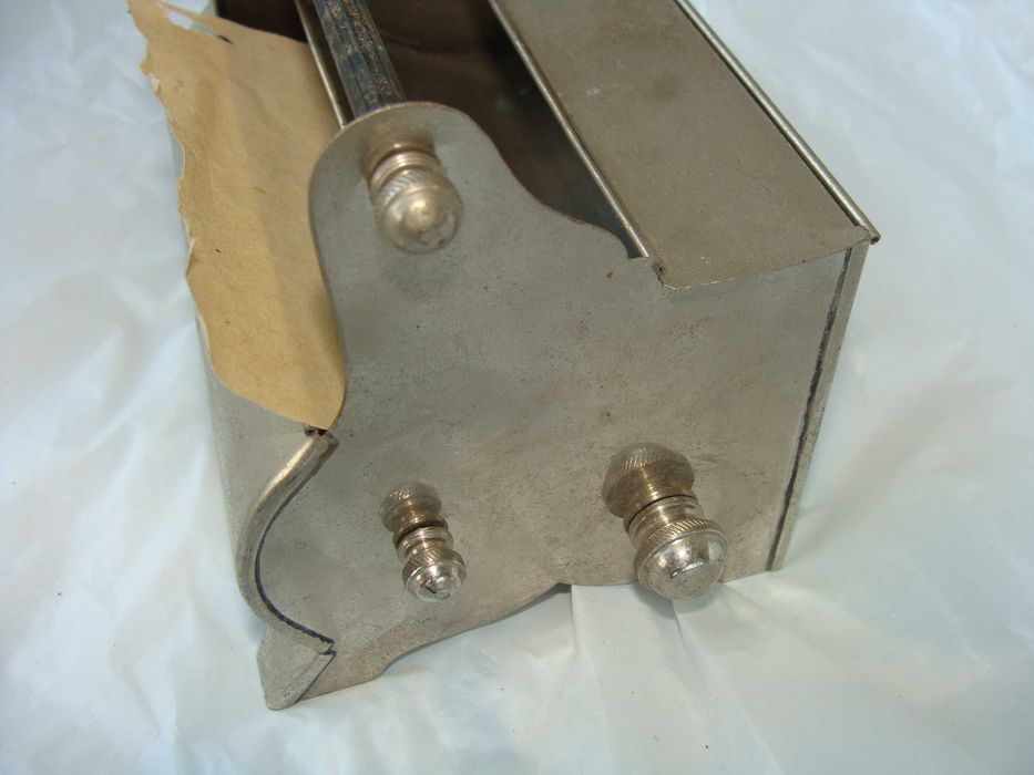 Limpa Navalhas de Barbear Antigo