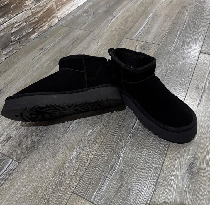 Śniegowce z Logo UGG rozm 42