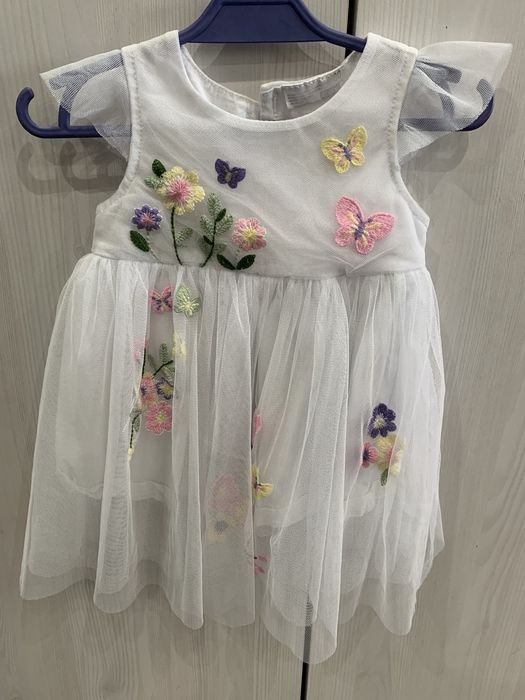 Prześliczna sukienka Ergee 80 86 z tiulem elegancka na wesele chrzciny