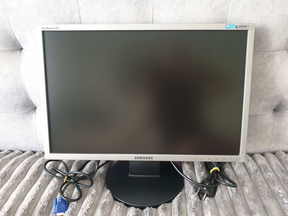 Недорого монитор Samsung 22" диагональ