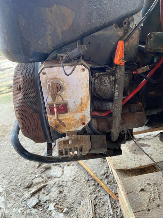 Zamiatarka spalinowa