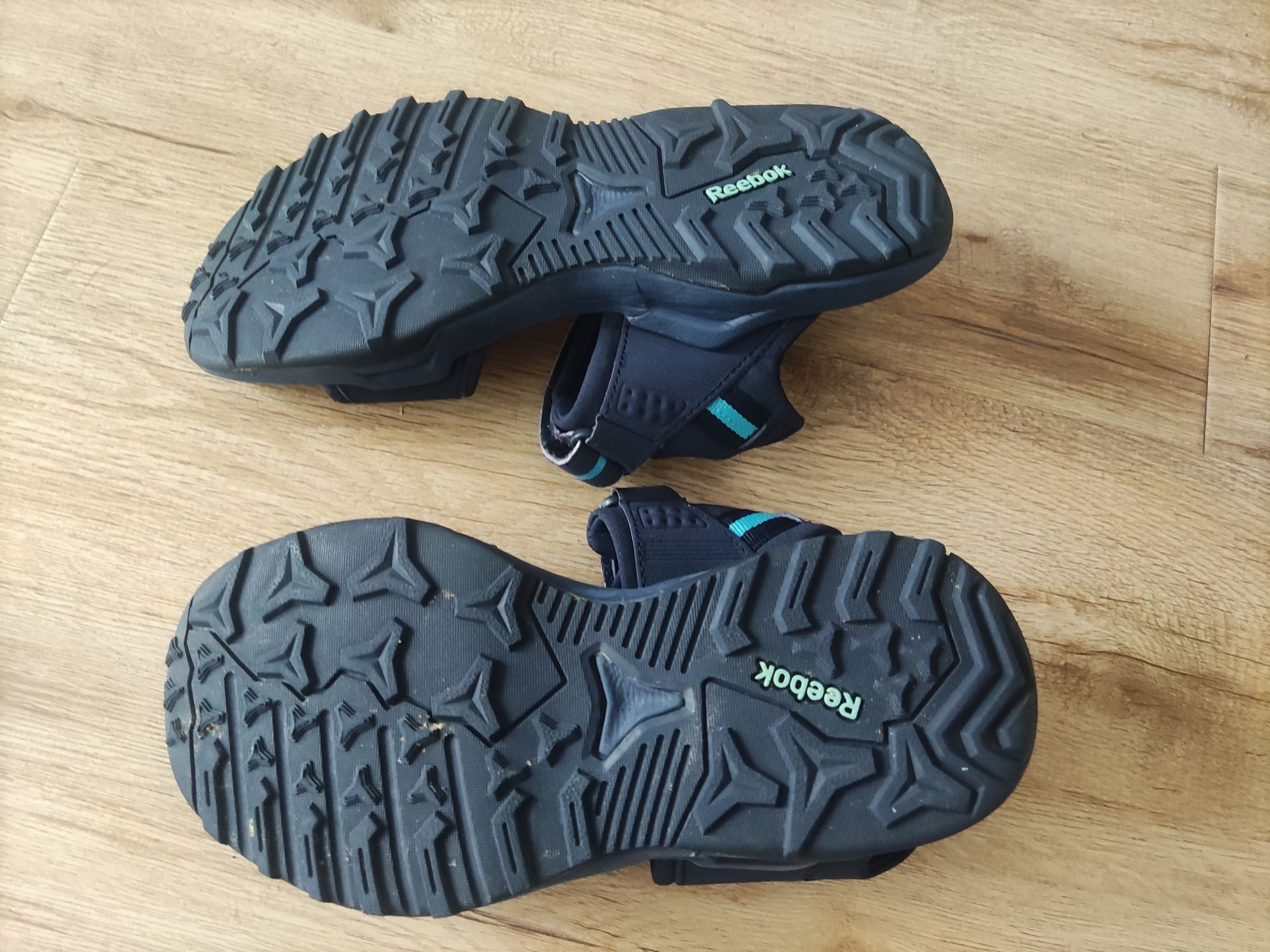 Sandały Reebok rozmiar 37,5