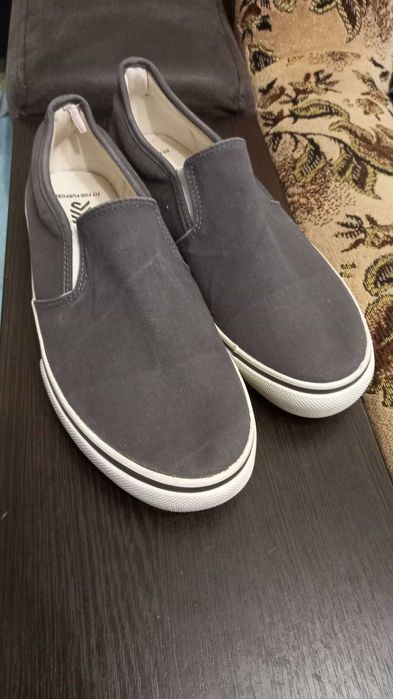 Кеди 42 розмір в гарному стані