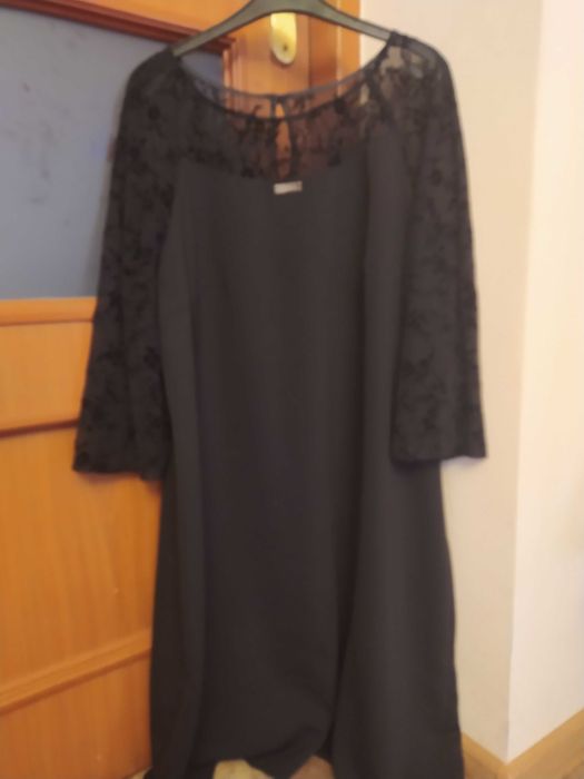 Piękna czarna sukienka
