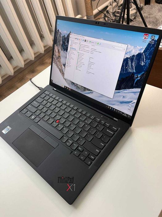 Ноутбук ThinkPad X1 Carbon Gen 9 i5-1135G7 16ГБ/256GB SSD/АКБ=100%