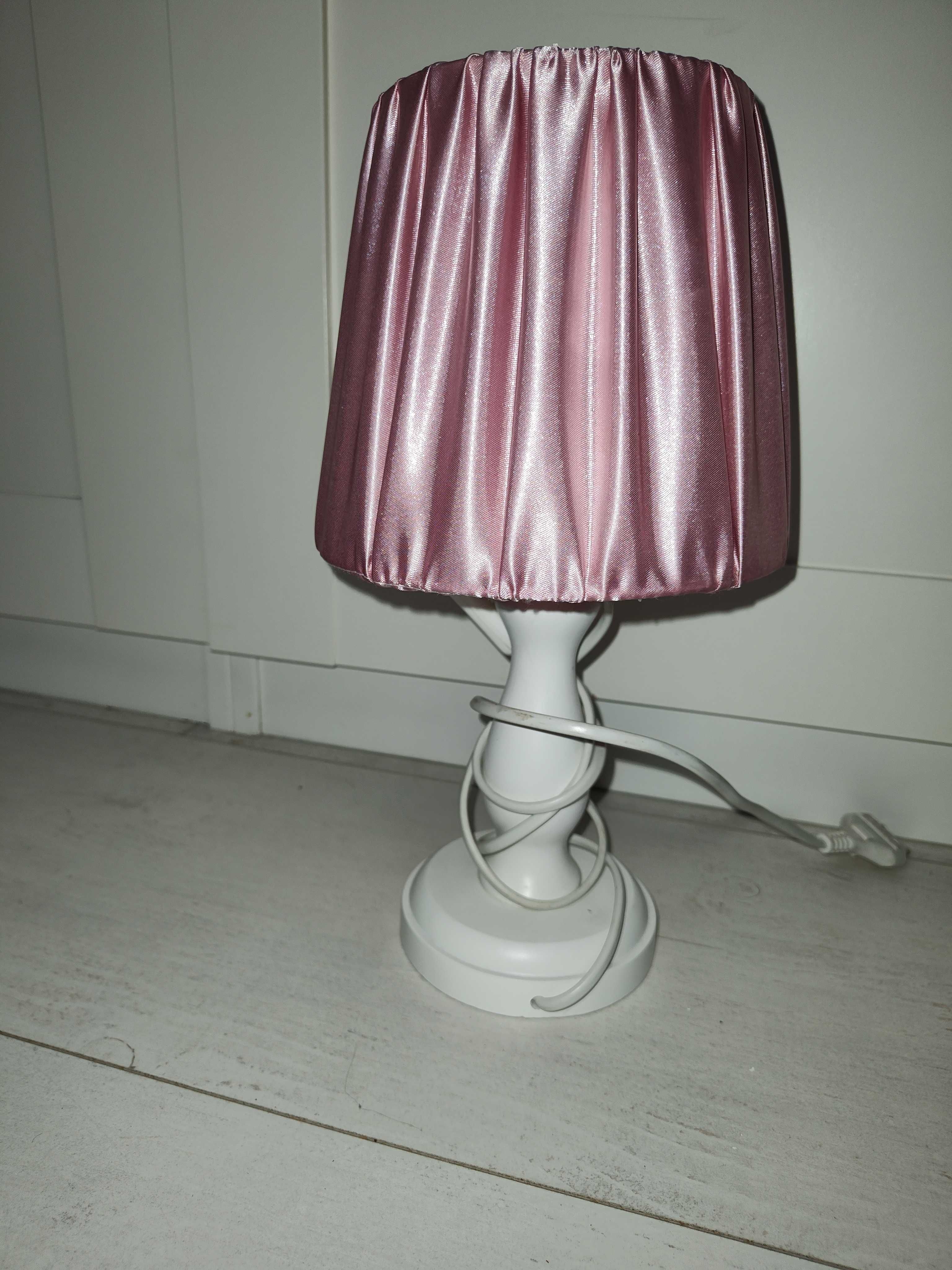 Lampka pudrowa stolowa