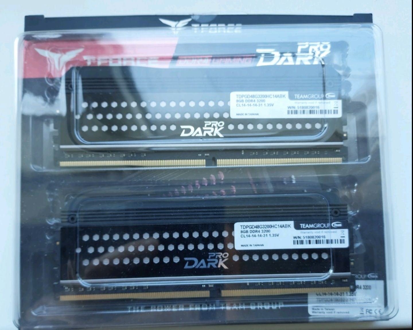 Пам'ять T-force Dark Pro 16Gb (8x2) 3200 B-die Cl14 DDR4