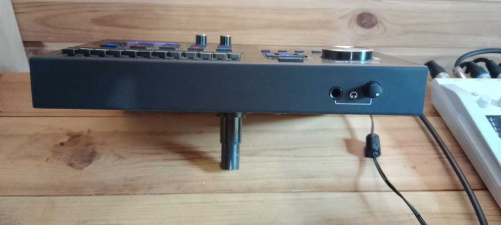 Барабанный модуль  alesis strike pro