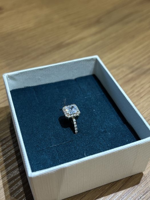 pierścionek YES w idealnym stanie