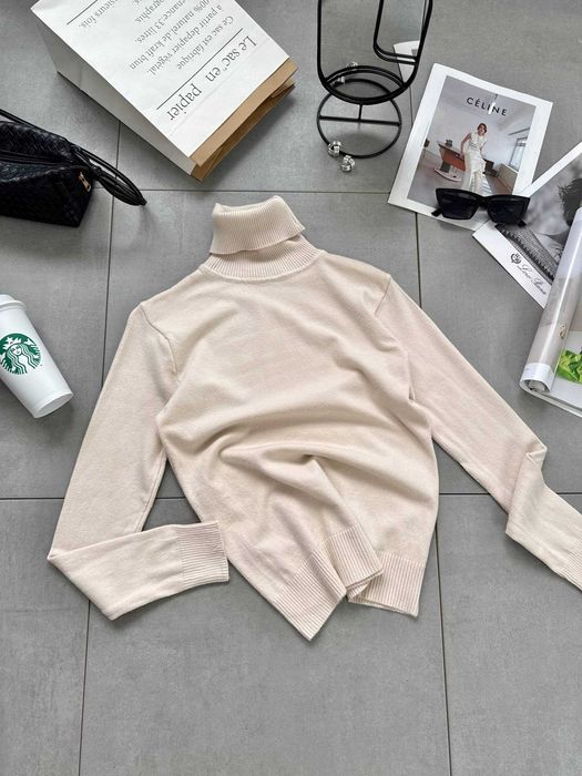 Жіночий трикотажний гольф з горлом гольфік з коміром