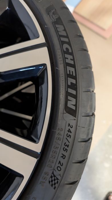 Alufelgi 20 cali z oponami Volvo NOWE