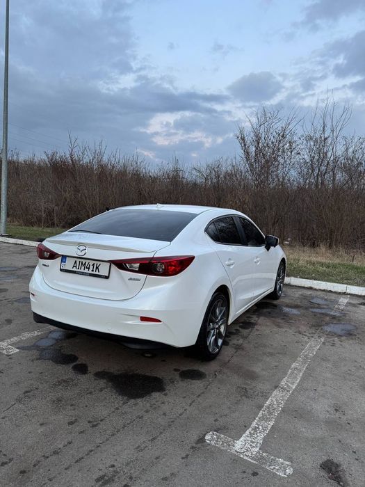 Продам Mazda 3 2017
