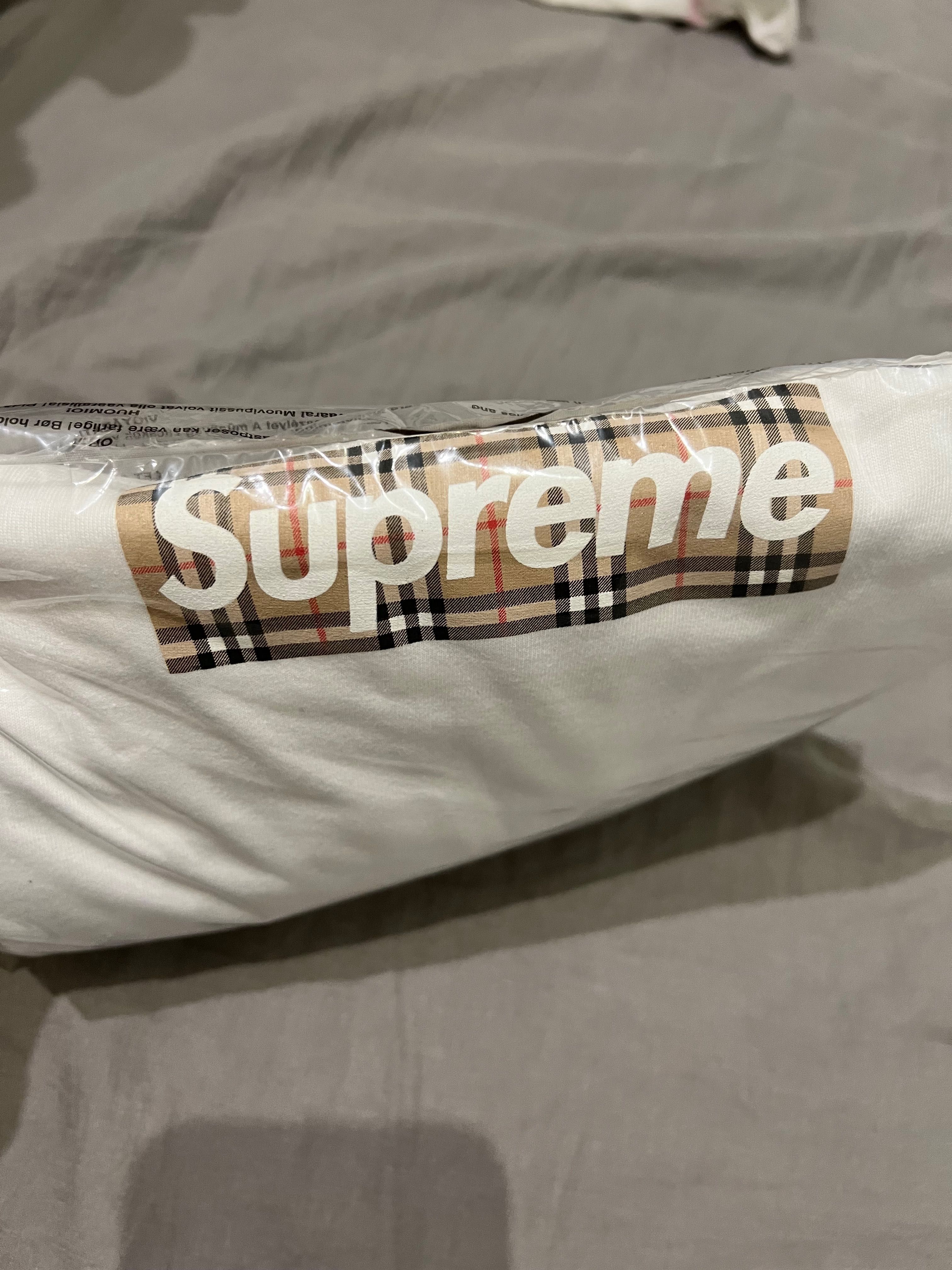 Koszulka Supreme x Burberry box logo biała Mka