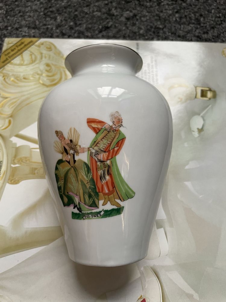 Wazon szklany miodowy Zbigniew Horbowy  CHODZIEŻ PORCELANA TAŃCE