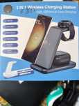 Ładowarka do iPhone zegareka i słuchawek