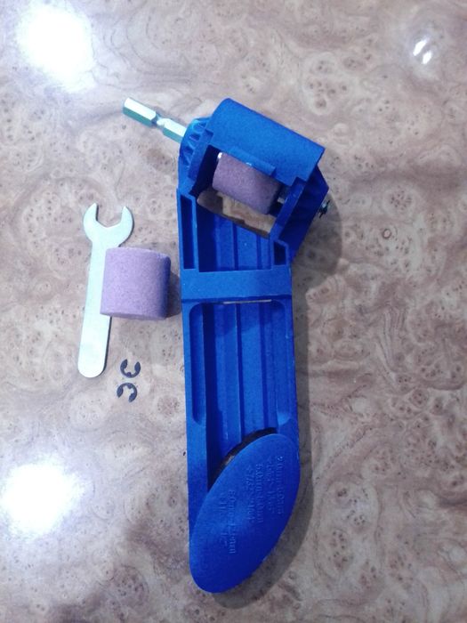 Концелярские ножи, точилка для сверл.