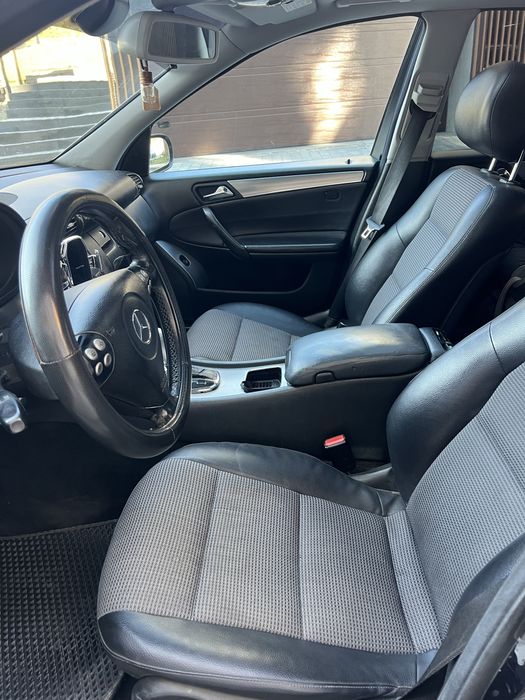 Продам mercedes c 220 w203 2.2 cdi