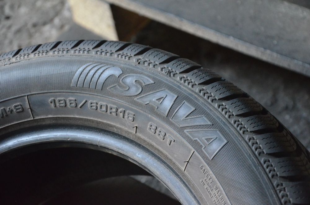 Резина зимова шини колеса зима 195 60 r15 Sava Gtyres