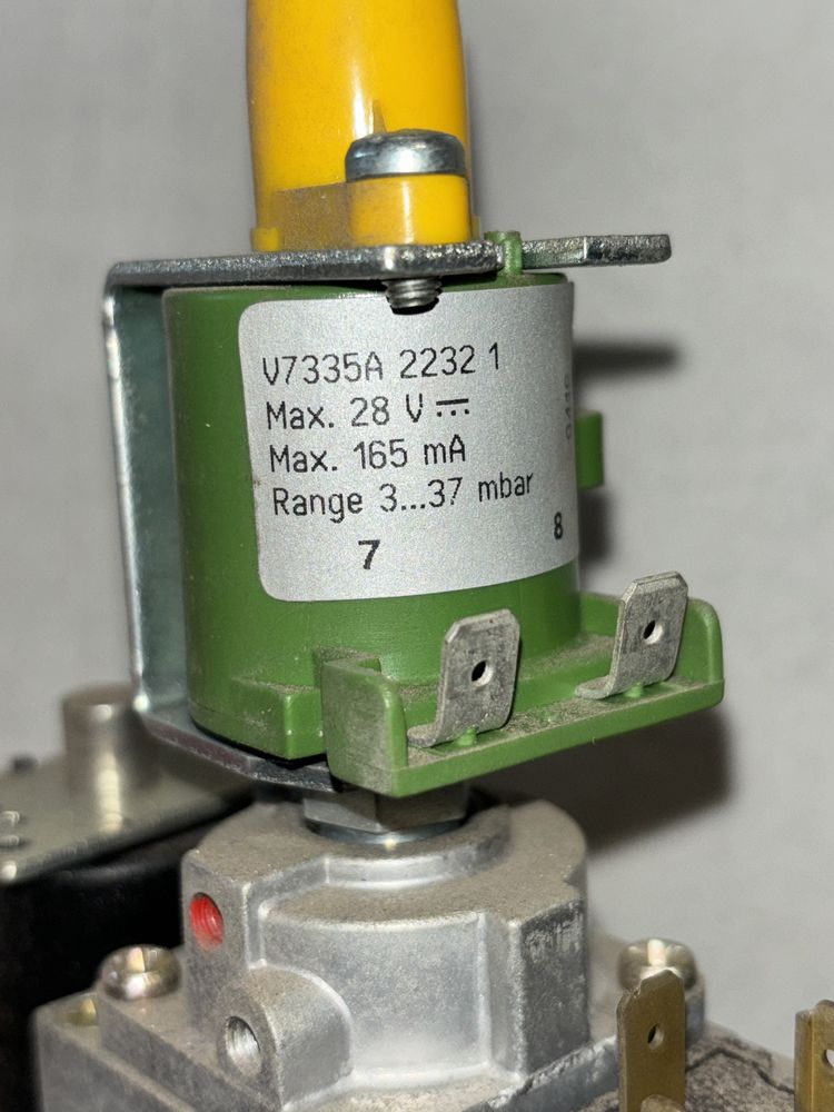 Zawór gazowy Honeywell - typ VR4605N A2049 2