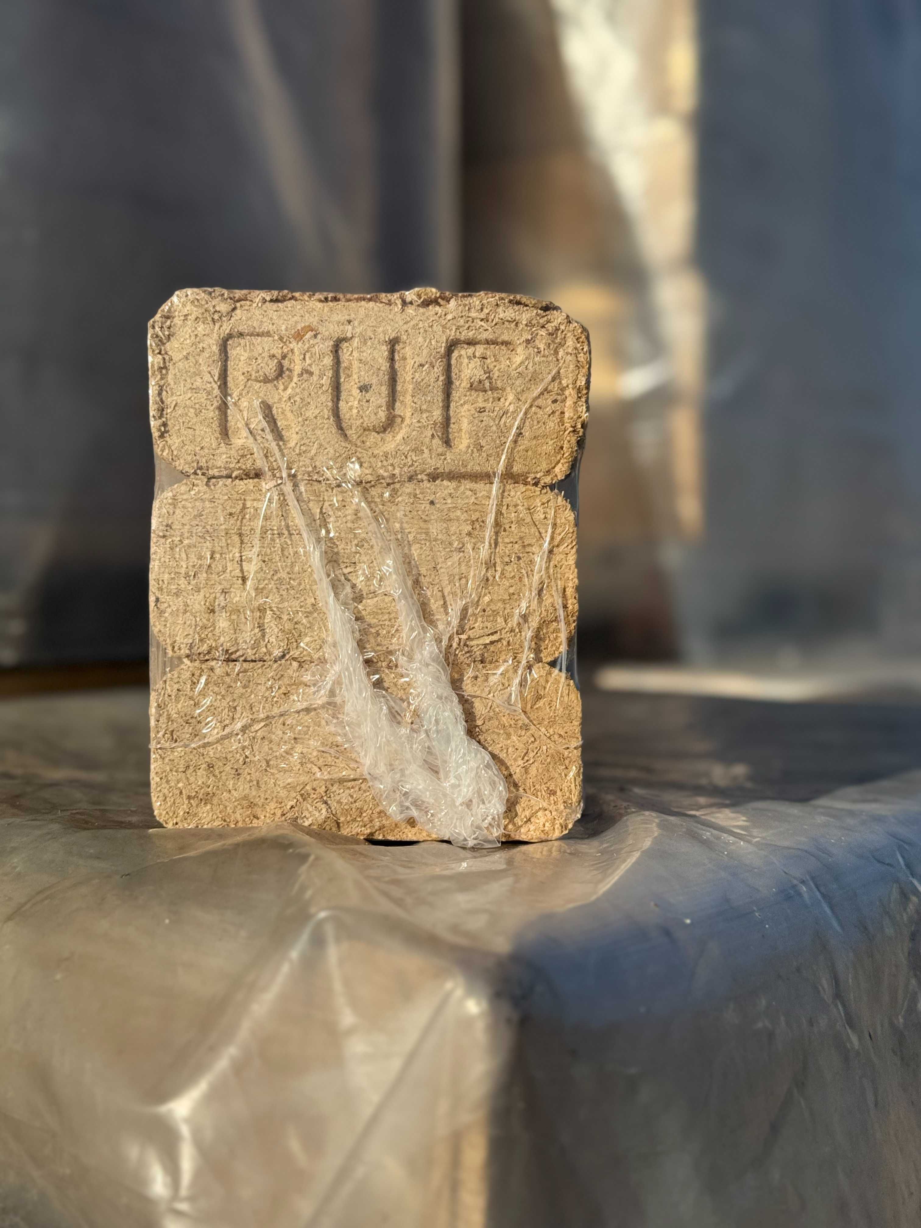 Brykiet drzewny RUF sosna 960kg paleta - BUS WINDA