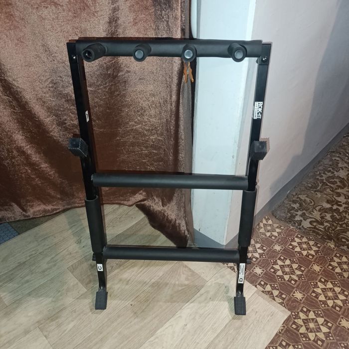 Стойка (Cтенд) для 3-х гитар Gator