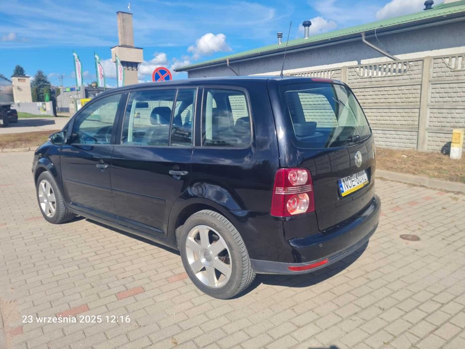 VW TOURAN automat 2010r