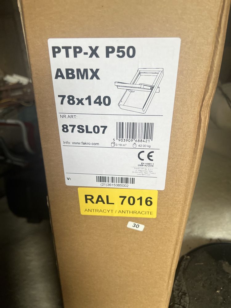 Okno dachowe Fakro PTP-X P50 ABMX 78x140