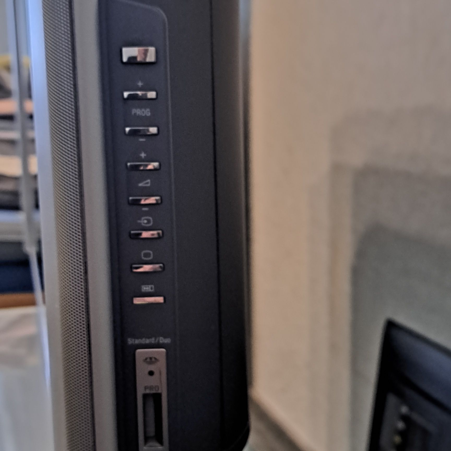 Телевізор Sony Wega Engine