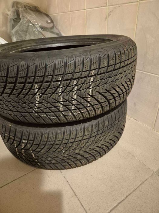 Зимові шини 235/55 r17